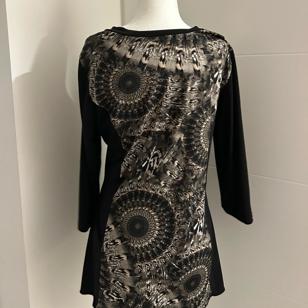 Pretty Patterned Top - Picture 2 of 4